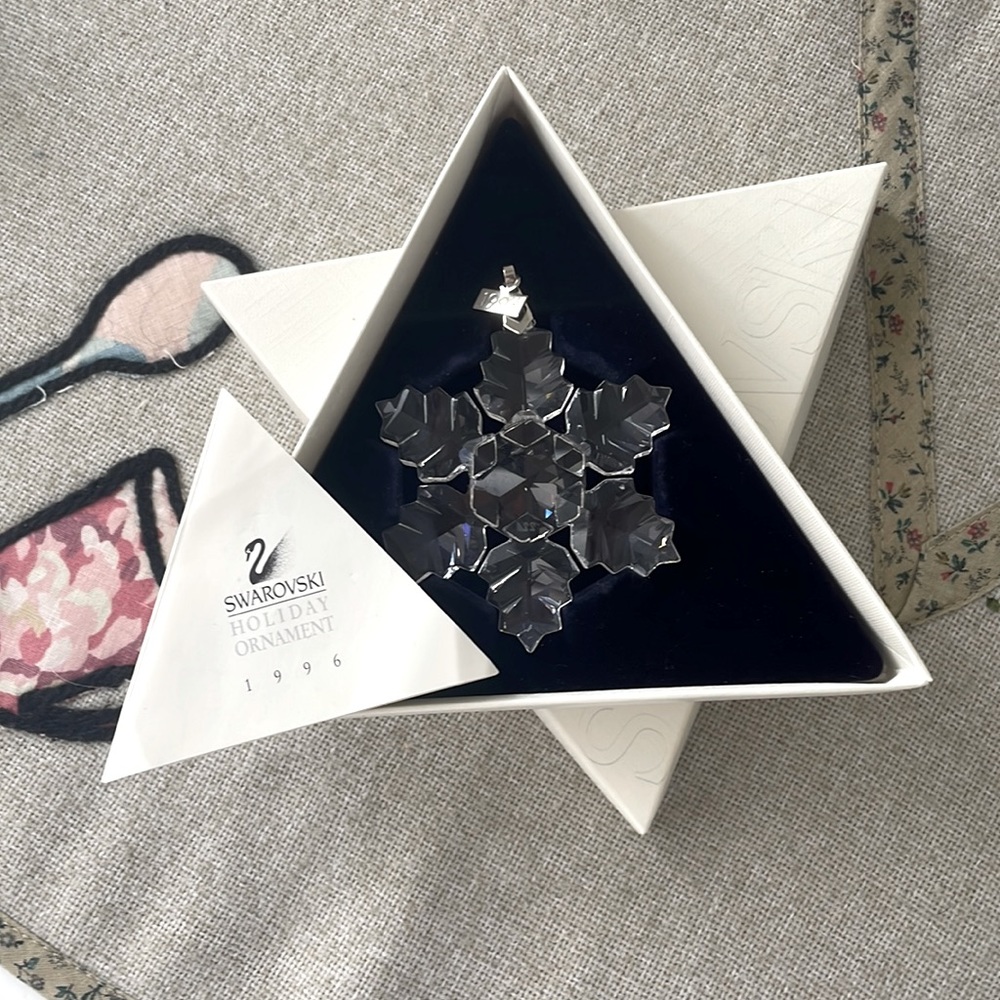 “SOLD “ Swarovski Holiday Ornament 1996 | Crystal Snowflake